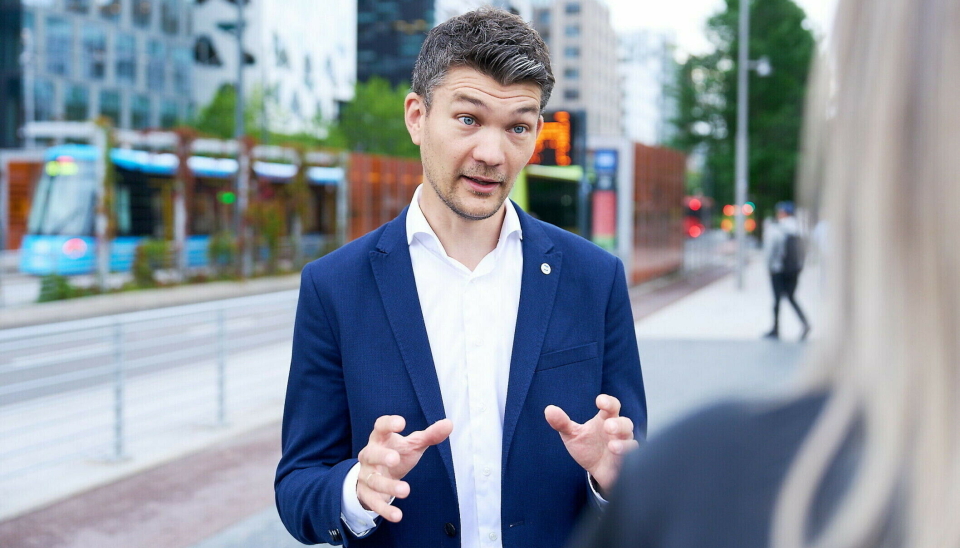 Knut Gravråk. administrerende direktør i NLF, er oppgitt av Fremskrittspartiets signaler om at krav om løyve for godstransport med varebil vil bli omgjort dersom de kommer i regjering.