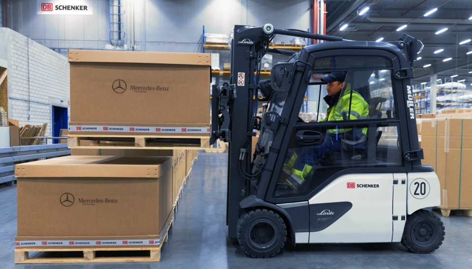 Mercedes-Benz satser hardt på grønn flylogistikk