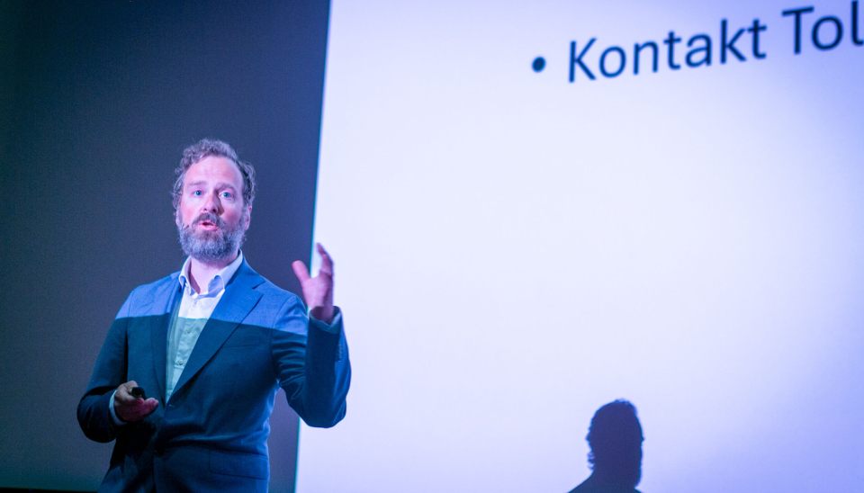 Anders Gautestad Jakobsen, jurist i NHO Logistikk og Transport. Her avbildet u forbindelse med et innlegg han holdt på konferansen LOGISTIKK 25 i mai.