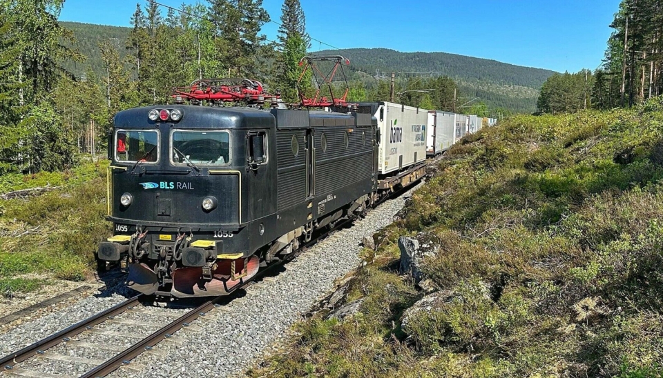 BLS Rail har kjørt kombitog i Norge siden i fjor, men ser nå ut til å måtte legge ned driften.