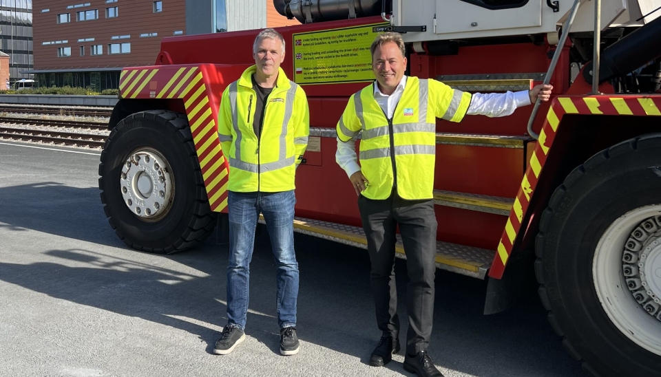 CargoNet terminalsjef Midt-Norge Kay Jøran Frantzen og CEO Robin Olsen i Steinkjer i forbindelse med forberedelser til åpning av nødterminalen denne uken.