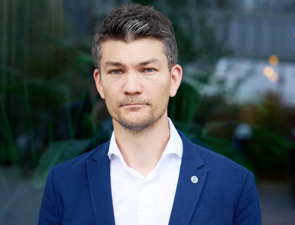 FUNGERER IKKE: NLF, her representert ved adm. dirketør Knut Gravråk, støttet regjeringens beslutning om å kutte i ordningen med gratis ferge. Dersom den nå skal videreføres må de gi næringstransport prioritet.