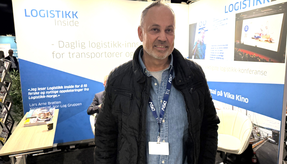 Robert Steen, logistikkdirektør i Nille, har tatt initiativ til et fellesmøte for industri- og logistikkbedriftene ved næringsparkene i Vestby for å løfte utfordringene knyttet til kollektivtilbud og rekruttering. Her avbildet ved vår stand på konferansen Transport & Logistikk.