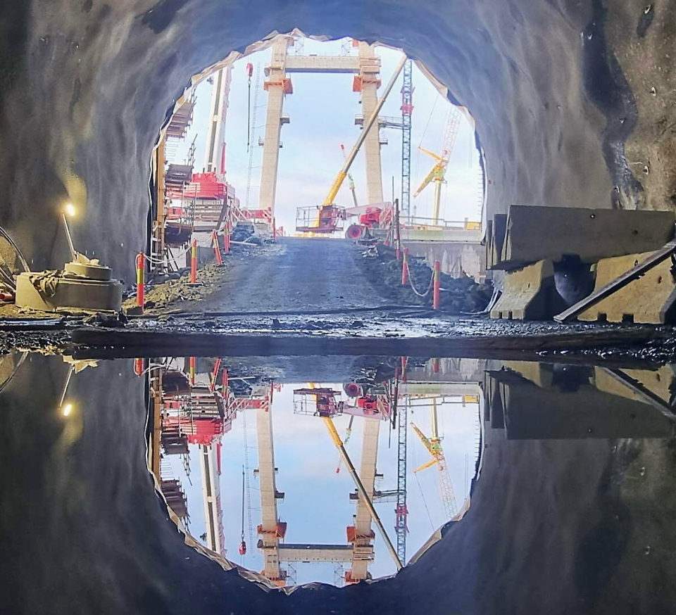 LYS I ENDEN AV TUNNELEN: Dette synet vil møte bilistene på vei vestover på den nye riksveien i Drotningsviktunnelen.