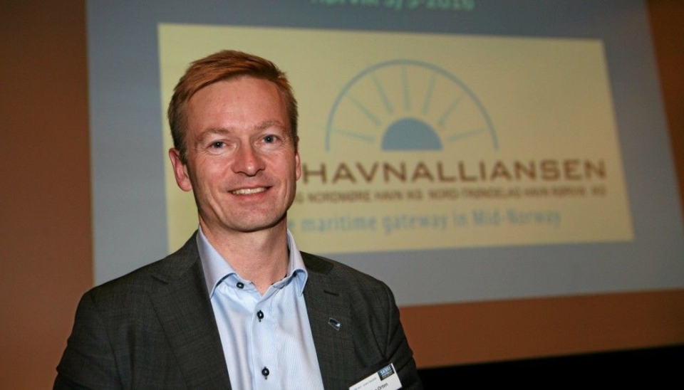 Helge Ortens mål er at så mye gods som mulig skal gå sjøveien eller på bane. Lederen av Stortingets transport- og kommunikasjonskomité understreker også at transport- og logistikkløsningene forutsetter at de er lønnsomme og gir minst mulig samfunnskostnad. Foto: Per Dagfinn Wolden