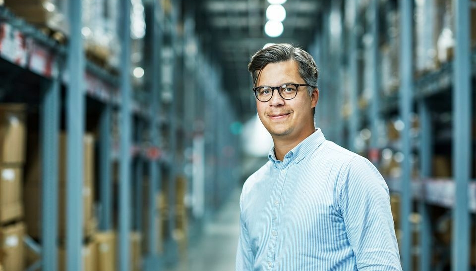 - Lageret på 43.000 kvadratmeter vil ha kapasitet til å ta imot og sende ut rundt to millioner ordrer med Ikea-produkter årlig, forteller adm. direktør Carl Aaby i Ikea Norge.