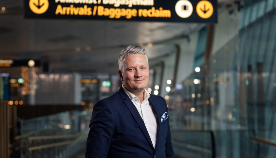 Avinors flyfraktsjef Martin Langaas er godt fornøyd med å øke markedsandelene for sjømat som flyfrakt gjennom fjoråret.
