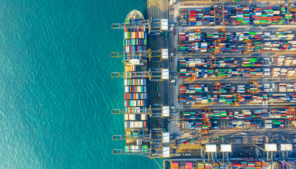 Freja Transport & Logistics AS er en av aktørene som tar grep med å doble antall faste plasser på containerskip på oversjøiske trafikker fra 1. mars. Bildet er fra havna i Hongkong. CHUNYIP WONG