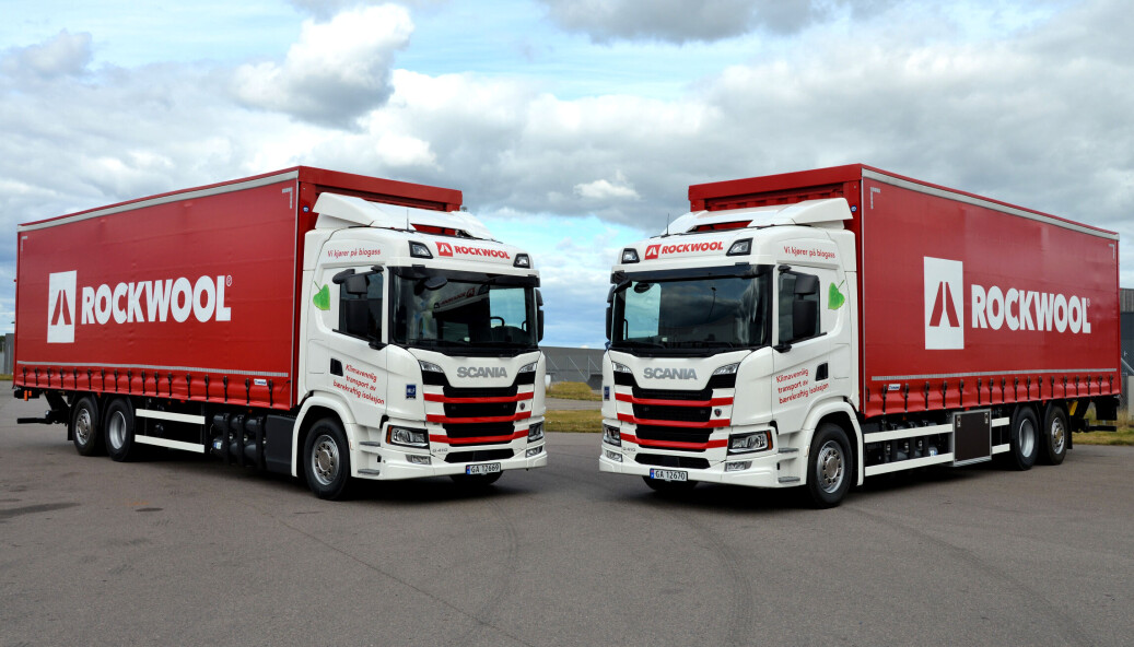 To nye Rockwool-merkede Scania G410 biogass blir å se i Oslo-området fremover. To nye Rockwool-merkede Scania G410 biogass blir å se i Oslo-området fremover.