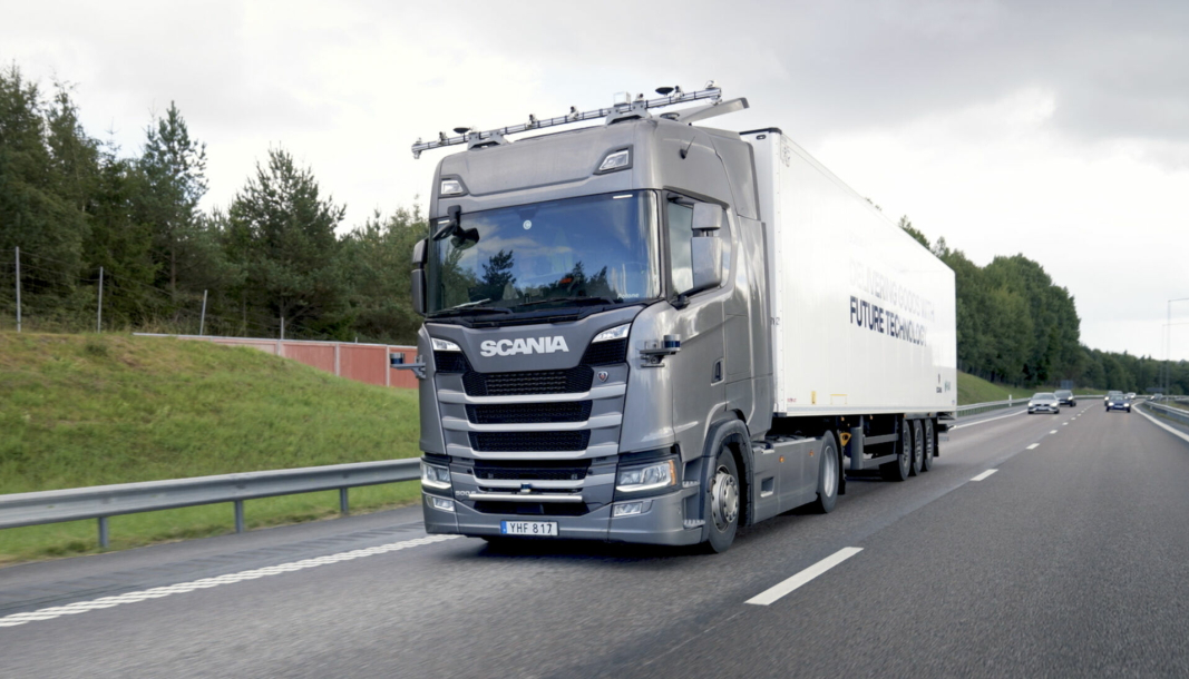 Havi Supply Chain samarbeider med Scania om å teste ut førerløs veitransport mellom Jönköping og Södertälje.