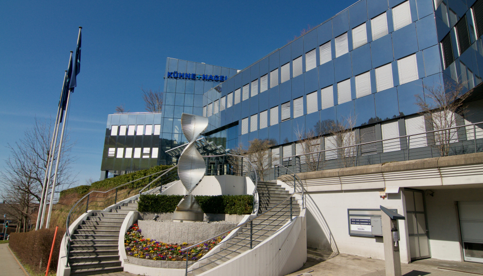 Kuehne+Nagel er et av verdens største logistikkselskaper, med tyske aner og hovedkontor i Sveits. Her fra det globale hovedkvarteret i Schindellegi utenfor Zurich.