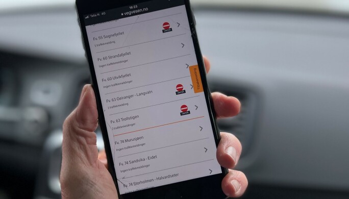Så fort en stengning er registrert som trafikkmelding hos Statens vegvesen, vil du som abonnent få et varsel. Du kan bestille varsling for så mange strekninger du vil, og tjenesten er gratis. Så fort en stengning er registrert som trafikkmelding hos Statens vegvesen, vil du som abonnent få et varsel. Du kan bestille varsling for så mange strekninger du vil, og tjenesten er gratis.