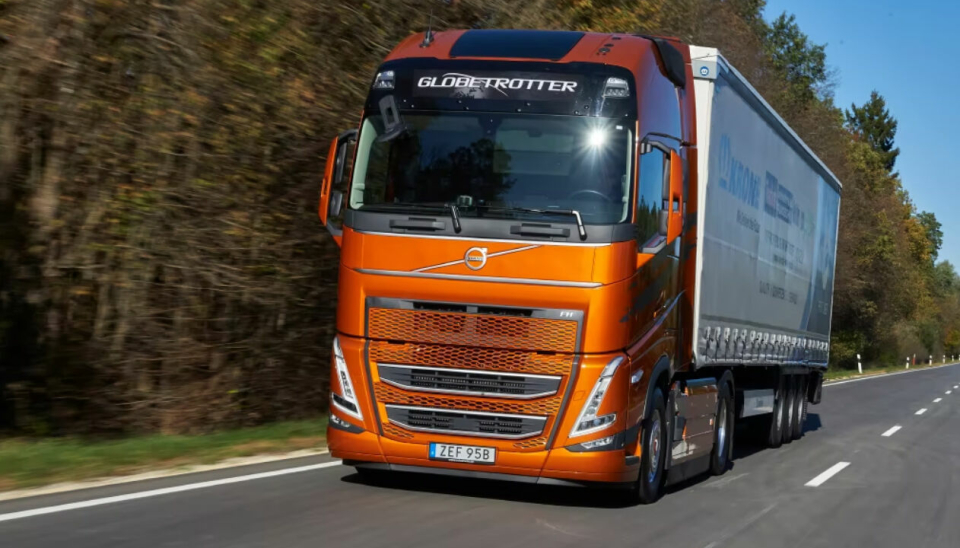 Det tyske lastebilmagasinet Trucker, kjørte en 32 tonn tung Volvo FH 460 med I-Save en 343 kilometer lang rute, som inkluderte et vidt spekter av veier – fra motorveier til kupert terreng og smalere veier.