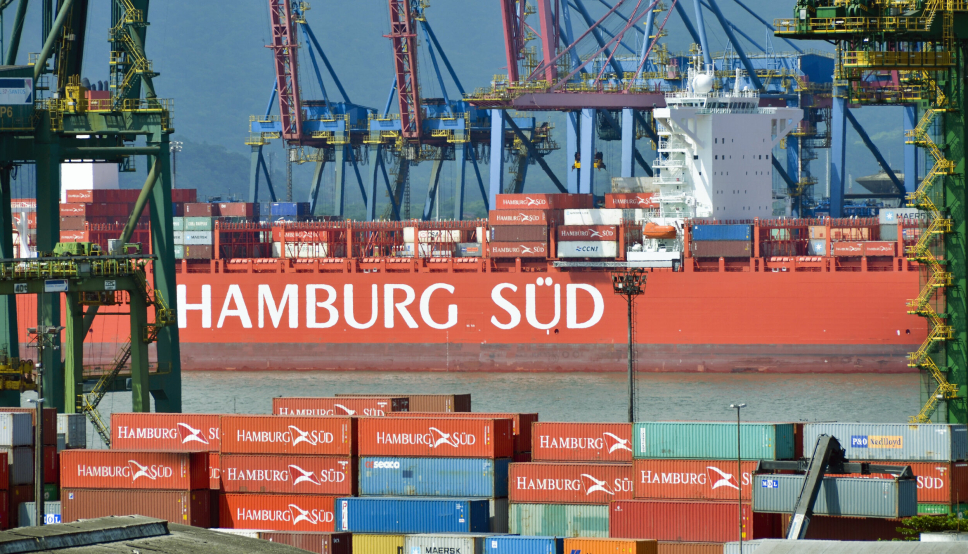 A.P. Møller-Mærsk kjøpte det tradisjonsrike selskapet Hamburg Süd i 2017. De karakteristiske orange-skipene har operert under eget merkenavn, men det skal det bli slutt på.