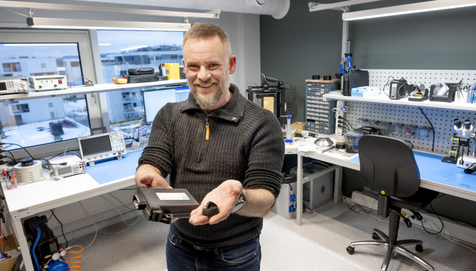 UTVIKLING: En sensor for hvert hjul og en felles gateway som samler data er det Nils Andre Tøndel kan tilby for å ha full kontroll over dekk og bremser på lastebiler og maskiner.