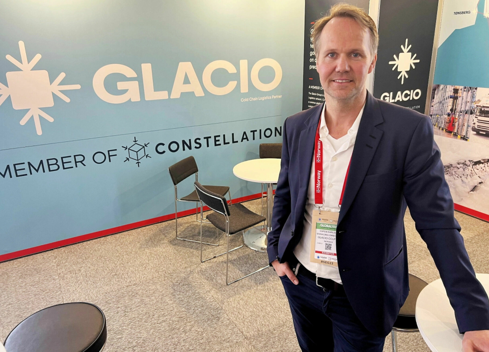 Espen Karlsen forsikrer at det er 'business as usual' når Glacio endrer navn til Constellation Cold Logistics Nordics. Her fra sjømatmessen i Barcelona i våres.