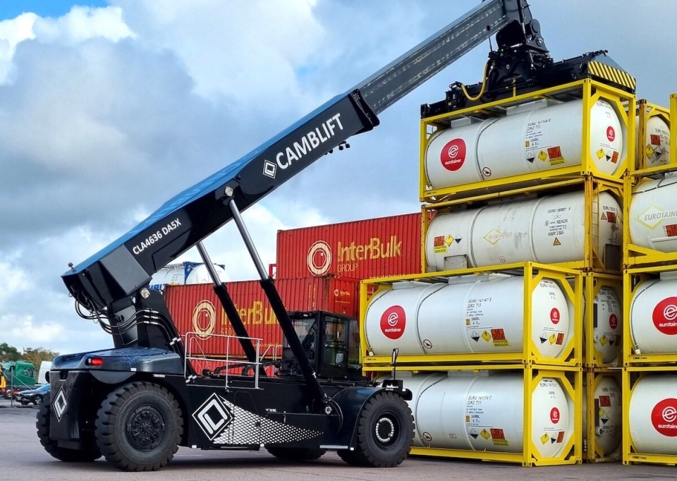 Greenport Services skal få lever to elektriske reachstackere fra Camblift tidlig neste år. Dette er dog Camblifts dieselmodell med typebetegnelsen DA5X istedet for den elektriske EA5X.