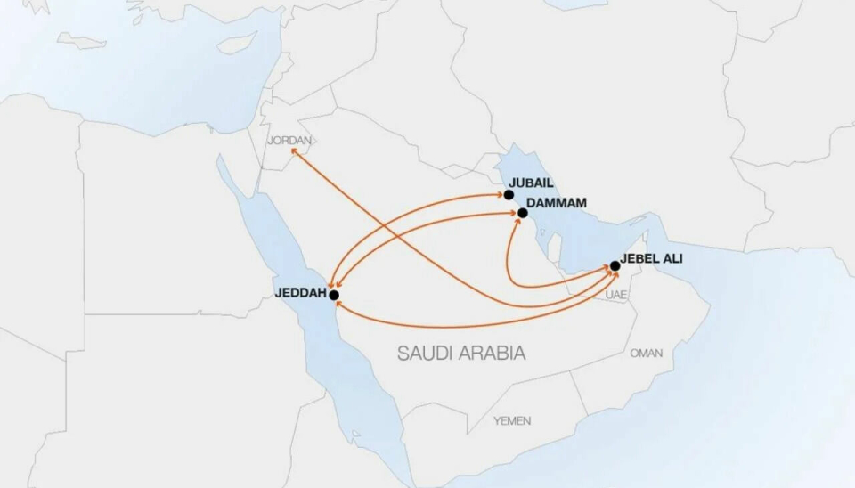 Hapag-Lloyd vil tilby en landkorridor som gjør at gods kan fraktes via Suezkanalen selv med uro utenfor kysten av Jemen.