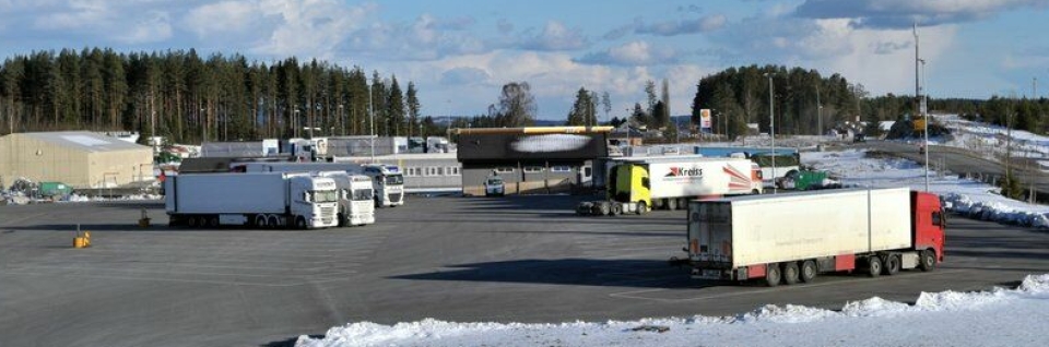 Ormlia døgnhvileplass ved E6 i Eidsvoll tilbyr 47 oppstillingsplasser for vogntog.