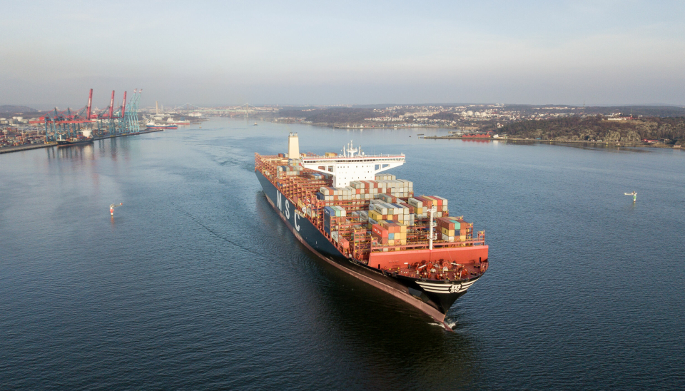 Eksportsuksessen til den svenske industrien var en sterk bidragsyter til havnens volumrekord i 2023. Her er MSC Viviana på vei ut av havnen. Foto: Göteborgs Hamn AB.