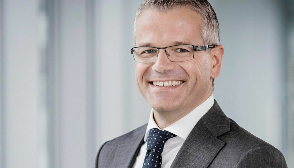 CEO i Maersk, Vincent Clerc, mener det vil være uansvarlig av selskapet å lukke døren for et kjøpa av DB Schenker.