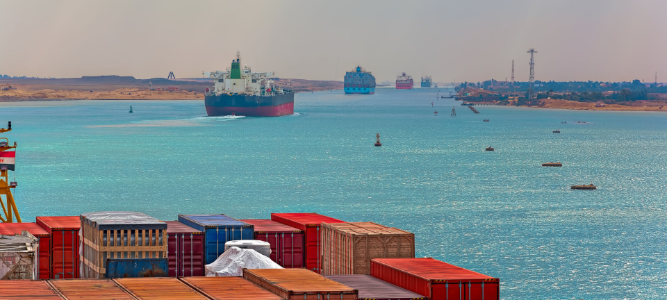 Markant nedgang i skipspasseringer gjennom Suezkanalen