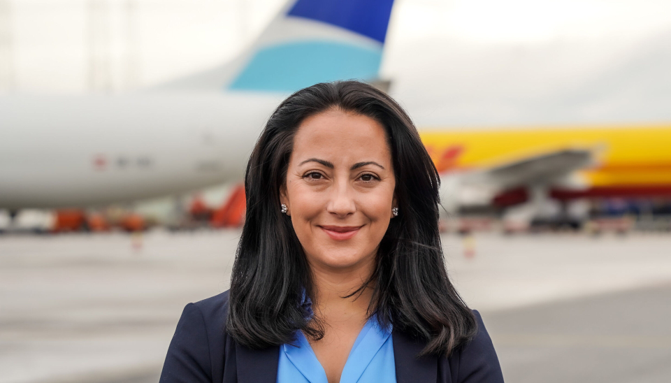 Fraktsjef Eva Beate Lande i Avinor ser en stor oppside for norsk flyfraktbransje på sikt, og håper blant annet sjømatnæringen i større grad ser verdien i å fly sjømaten dirkete ut fra Norge istedenfor å 'trucke' fisken ned til flyplasser på kontinentet.