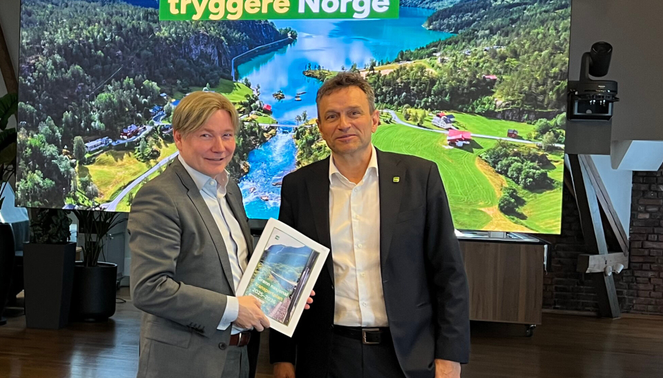 Ole Andreas Hagen og Arild Hermstad, avbildet i forbindelse med MDGs lansering av Grønn NTP denne uken.