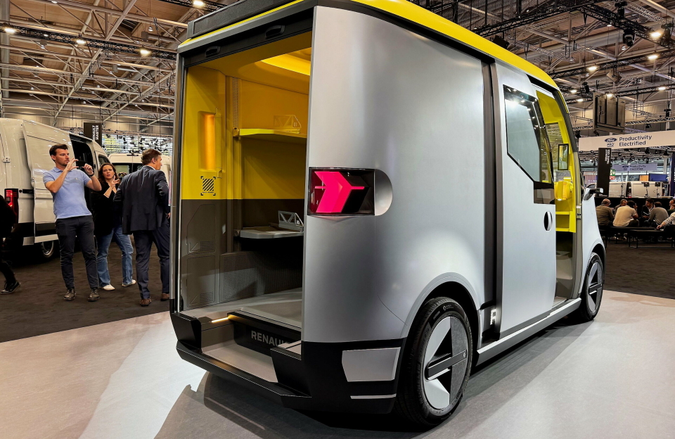 ESTAFETTE CONCEPT: Den skal vise Renaults visjon for sine elektriske nyttekjøretøy fremover. Det gir et glimt av hvordan Flexis – et uavhengig selskap lansert av Renault Group, Volvo Group og CMA CGM Group – vil møte utfordringene innen energiovergangen og siste-mils logistikk.