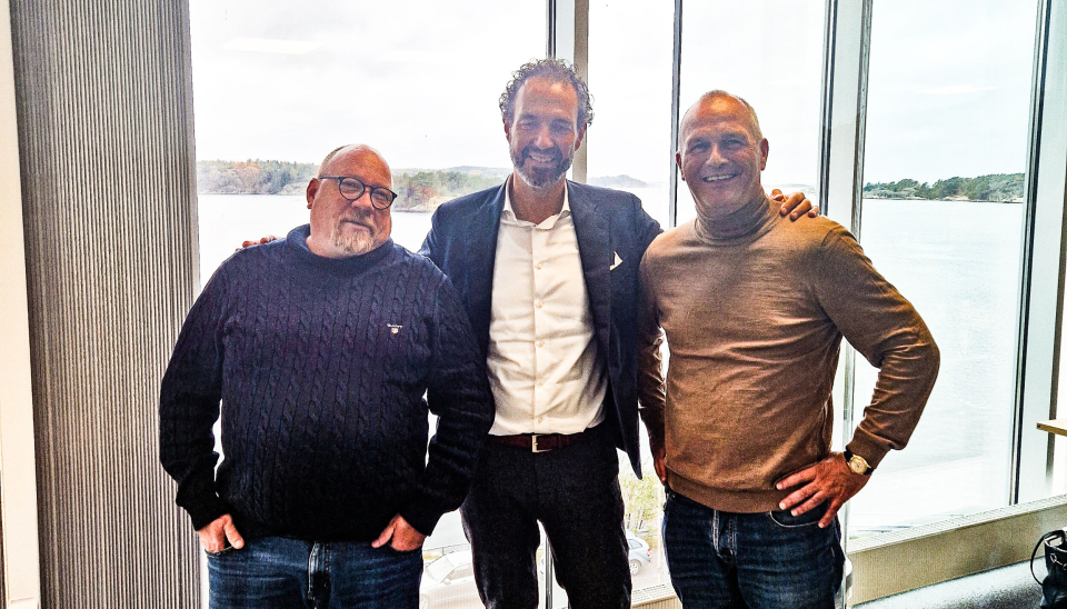 CEO Rob Ewalds, flankert av Tore Johansen (t.v.) og Konrad Kuhlman, utvider tollsatsingen i Skandinavia med åpning av nytt tollkontor i Strømstad.