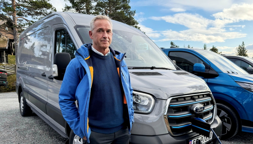 FLÅTE: Carlos Jacobsen er varebilsjef for 170 elektriske varebiler i Posten Norge AS.